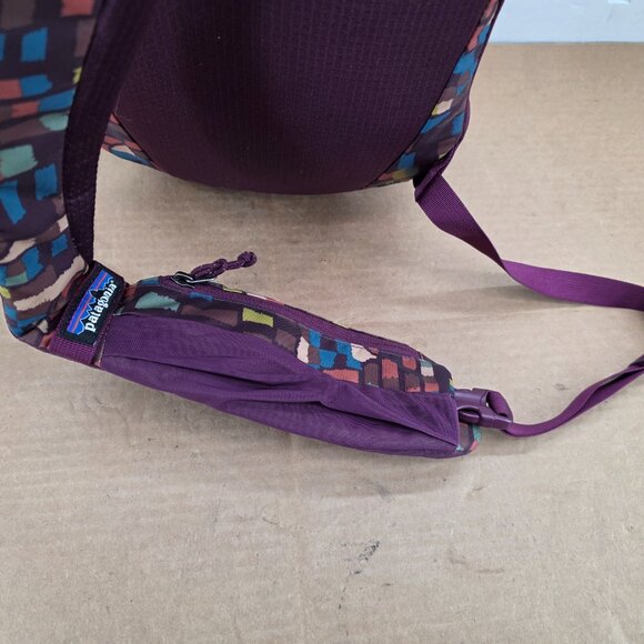 Patagonia Atom Sling Bag 8L Daypack Fitz Roy Patchwork Night Plum Crossbody - Picture 6 of 13